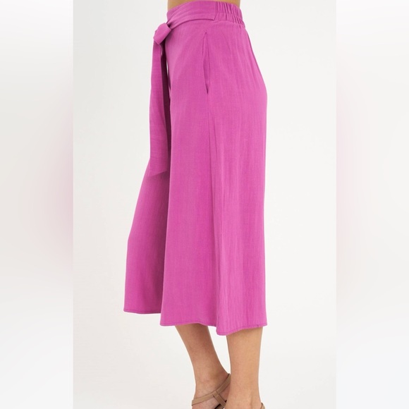 28 FABULOUS TIE KNOT LINEN CAPRI PANTS - Picture 4 of 6